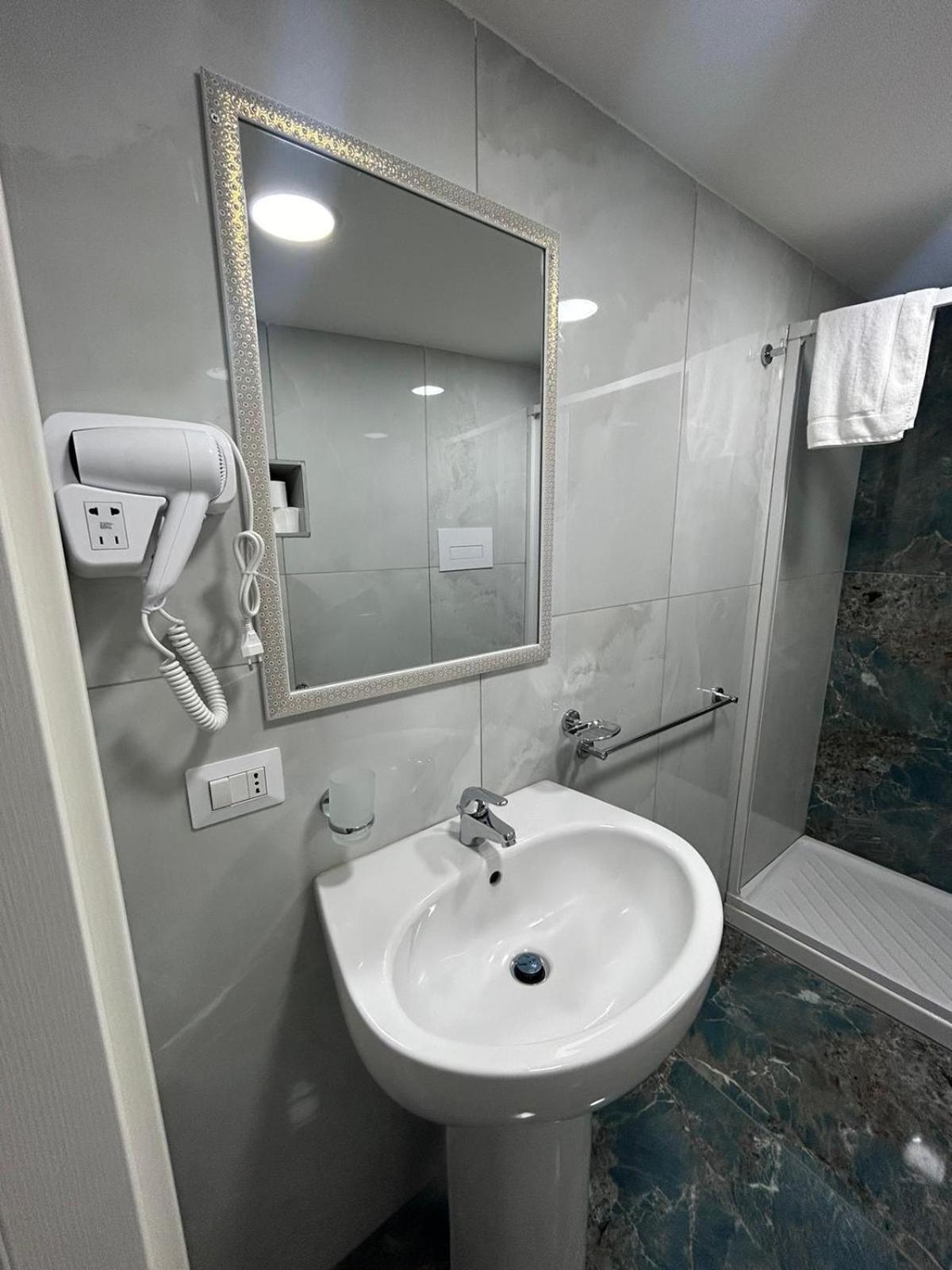 Chiara Luxury Home Napoli Esterno foto